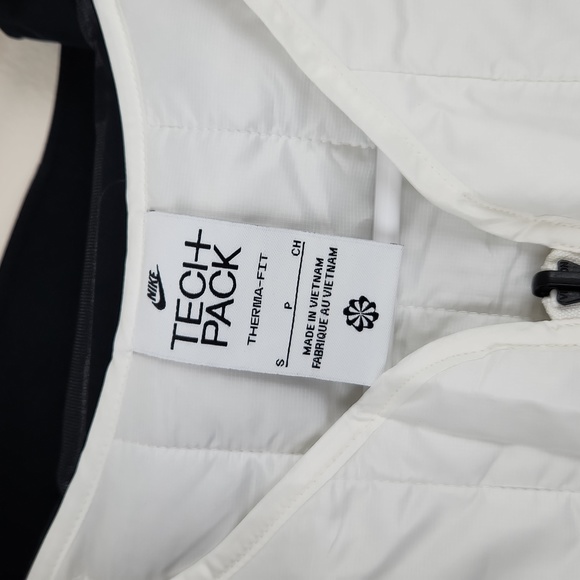 Nike Women's Teci+Pack Storm-FitADV - Picture 7 of 11